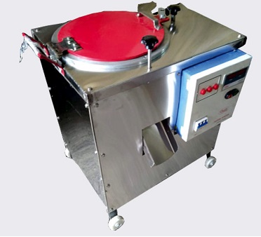 Red chilli pounding machine