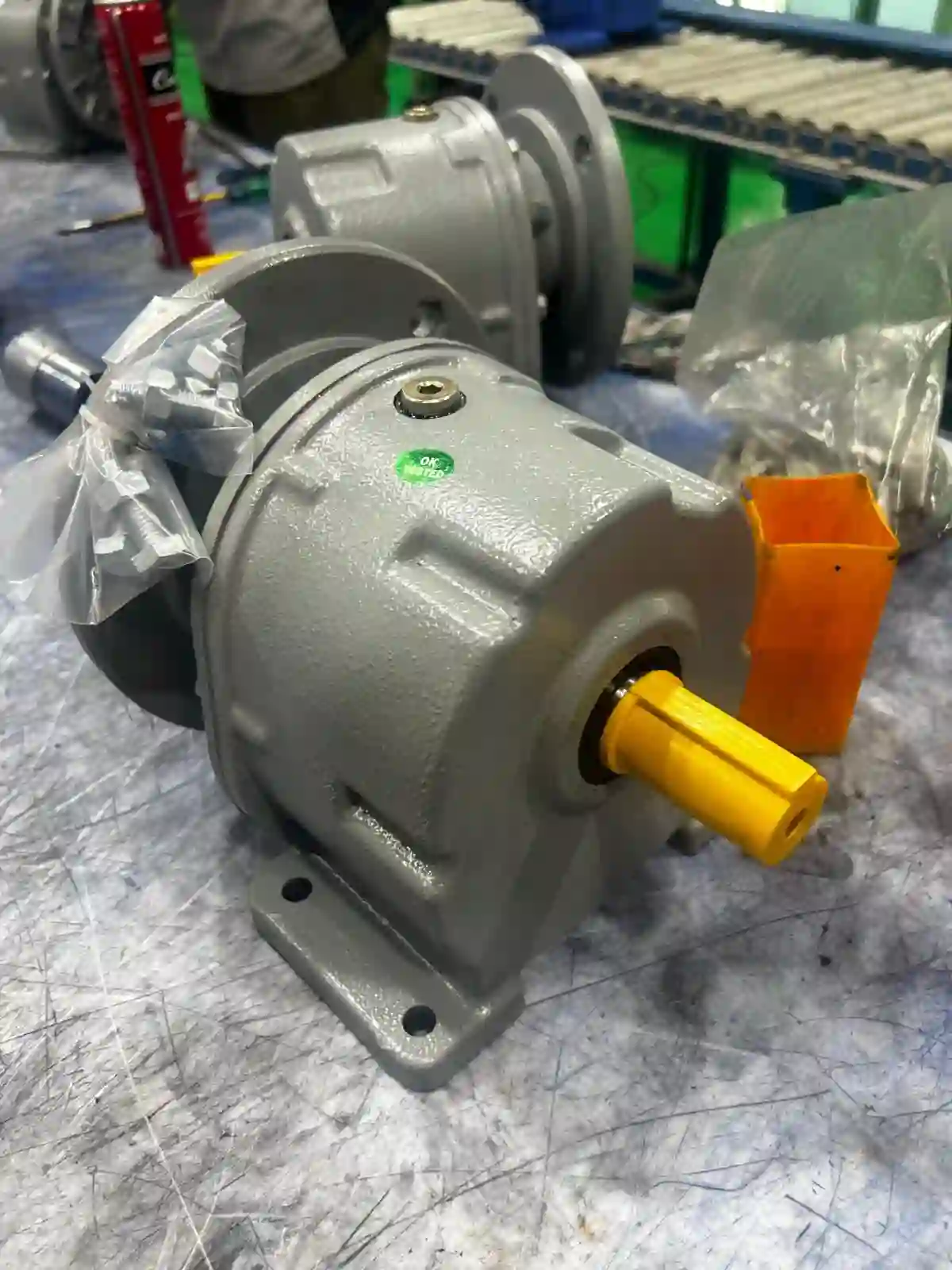 INLINE HELICAL GEAR BOX