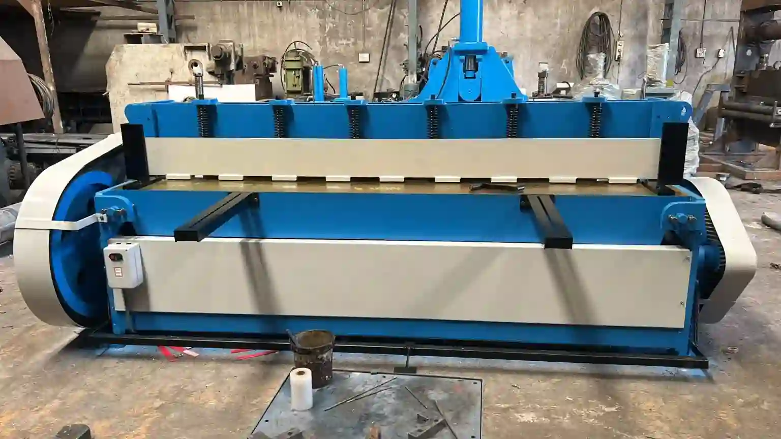 Over Crank Shearing Machine