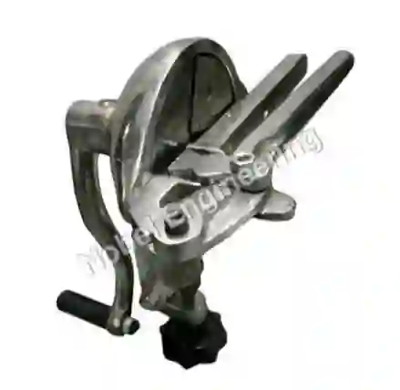 Hand Supari Cutting Machine